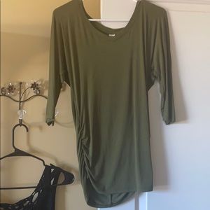 Slimming green shirt!